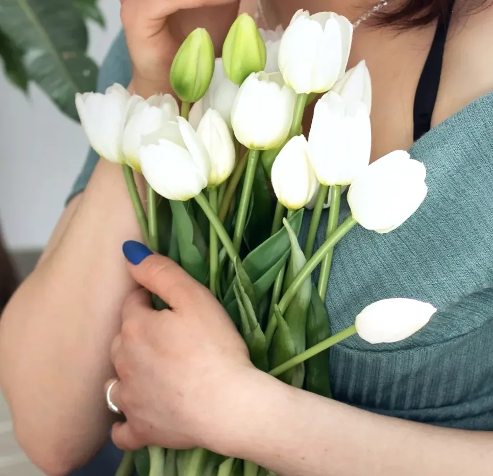 Elif, 23