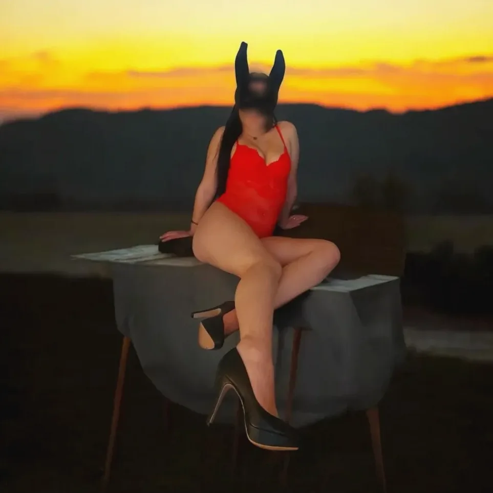 Esther, 26