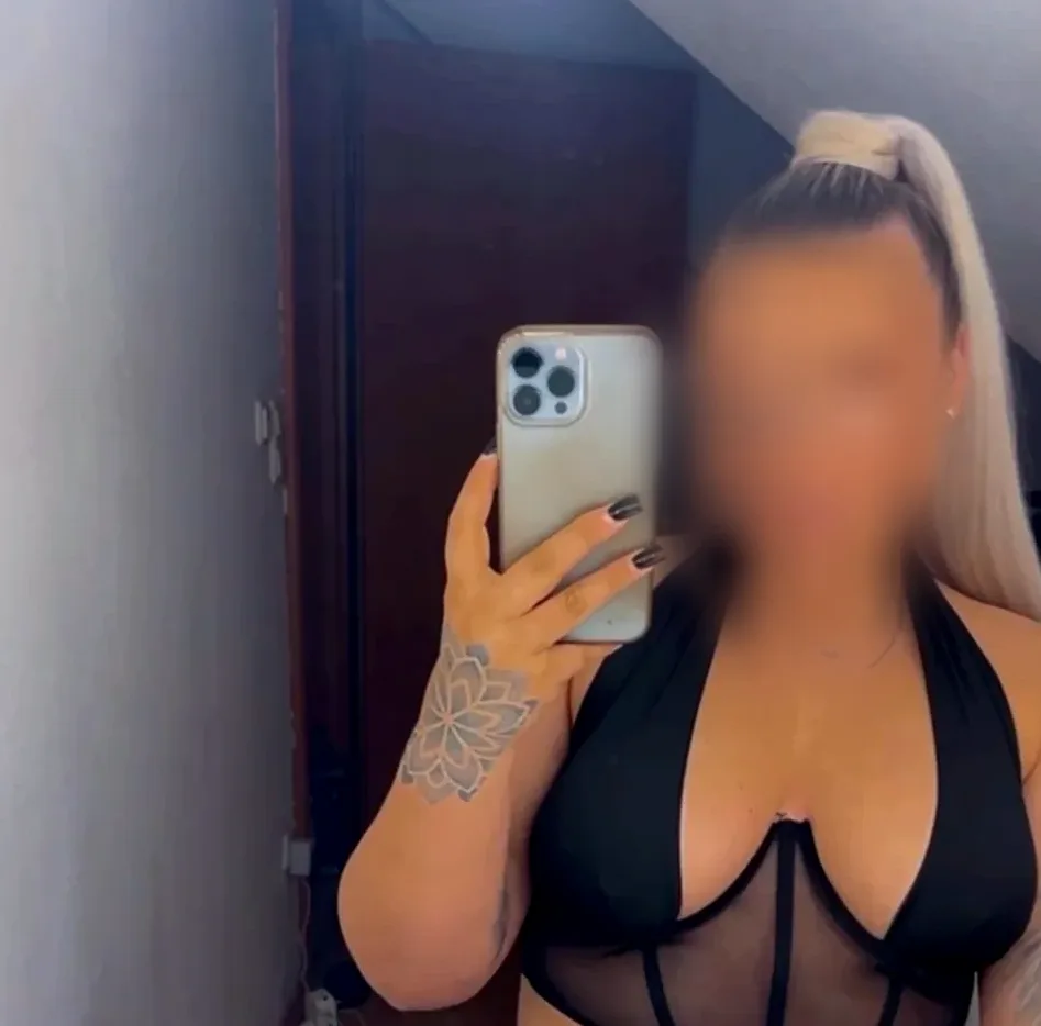 Hajar, 32