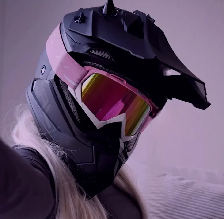 Jill, 22