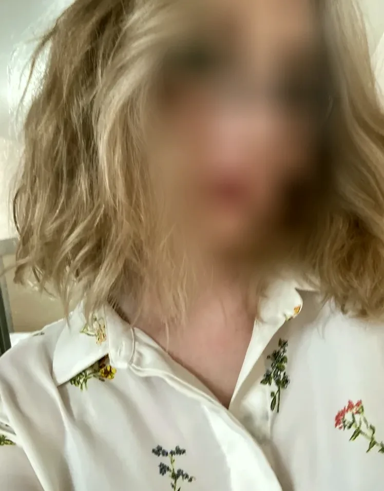 Naomi, 33