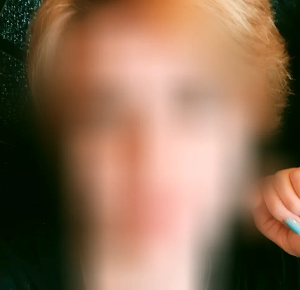 Sanne, 26
